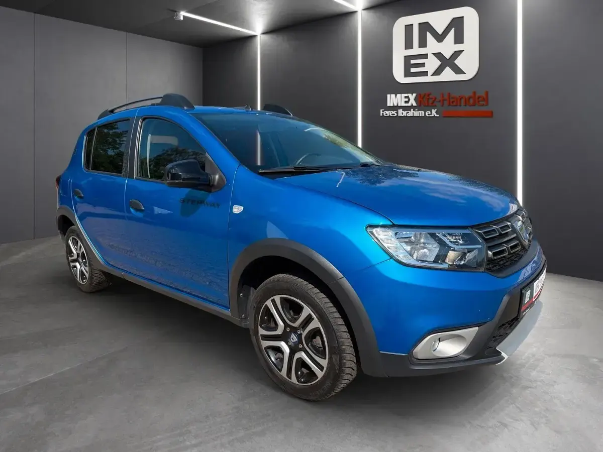 Gebraucht Dacia Sandero Celebration 101 PS (74 kW) 2020 Blau SUV
