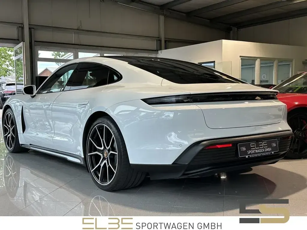 Gebraucht Porsche Taycan Performance Package 350 kW (476 PS) 2023 Weiß Limousine