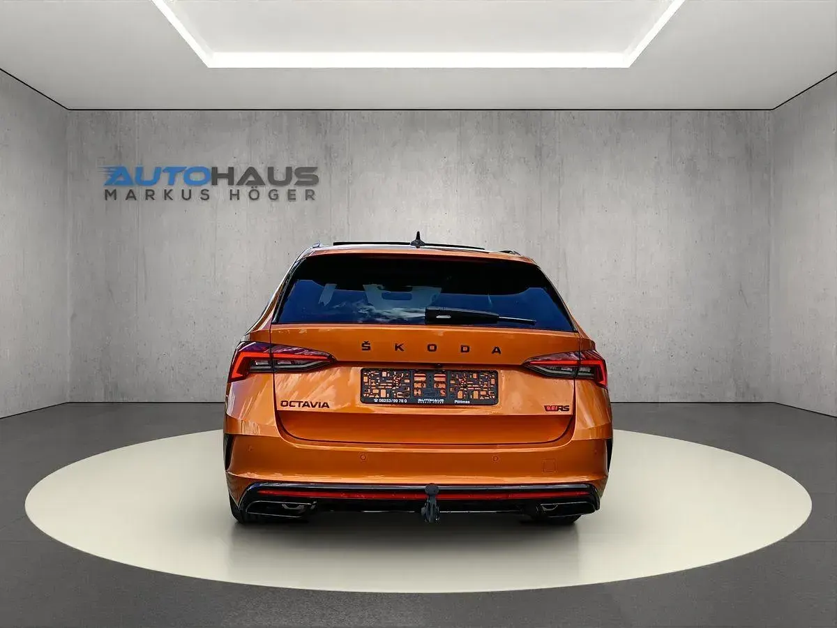 Gebraucht Skoda Octavia RS 245 PS (180 kW) 2024 Phoenix orange metallic Kombi