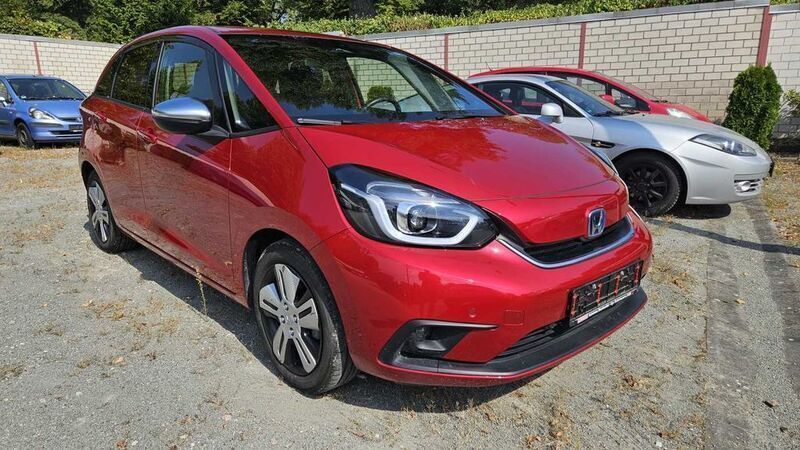 Rot Gebraucht 2022 Honda Jazz Executive Kleinwagen | 23.390 € (Etwas zu teuer) - Bild 1/4