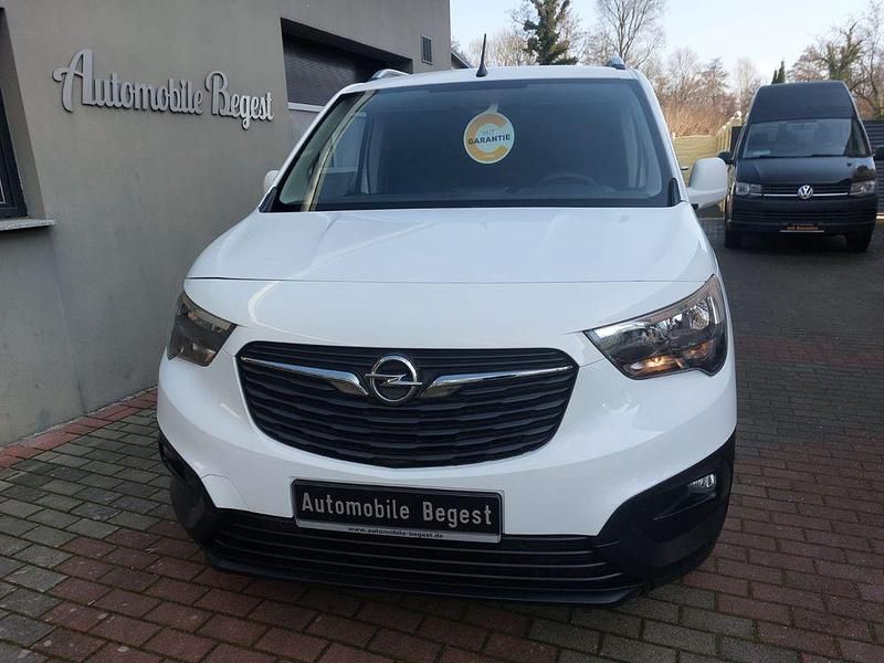 Gebraucht Opel Combo 102 PS (75 kW) 2021 Weiß Van / Kleinbus