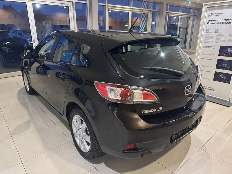 Usata Mazda 3 Edition 105 CV (77 kW) 2012 Nero Berlina