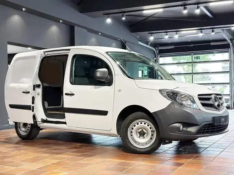 Gebraucht Mercedes Citan 111 116 PS (85 kW) 2021 Weiß Van / Kleinbus