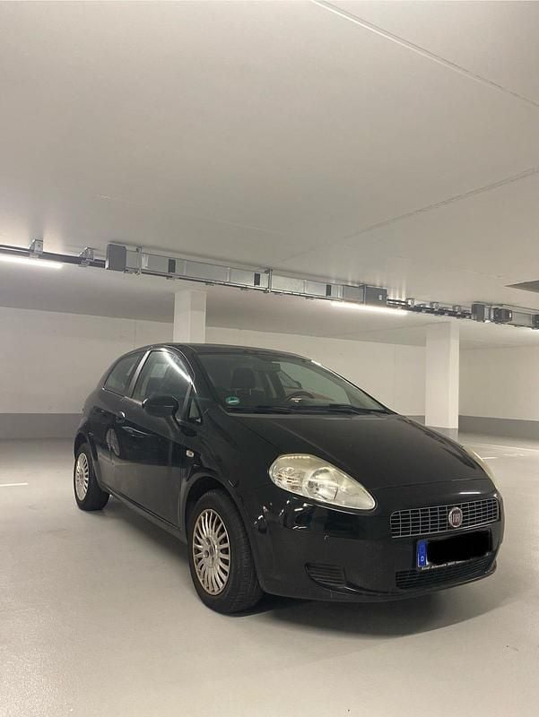 Schwarz Gebraucht 2008 Fiat Punto Kleinwagen | 600 € (Superpreis) - Bild 1/4
