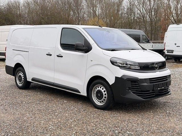 Gebraucht Opel Vivaro Basis 144 PS (105 kW) 2024 Weiß Van / Kleinbus