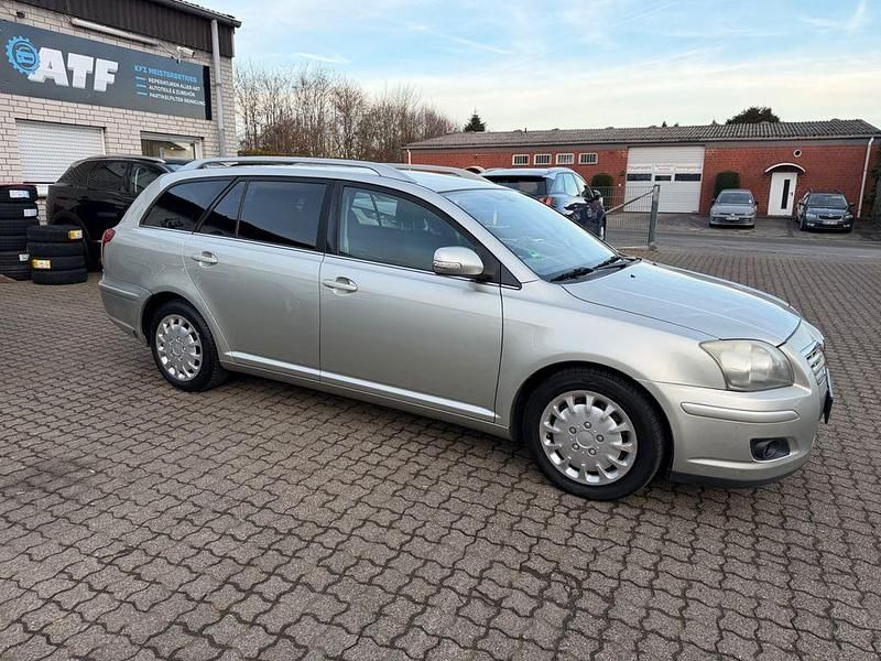 Toyota Avensis Kombi Gebrauchtnull