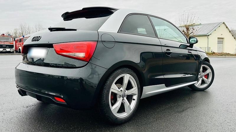 Gebraucht Audi A1 S-Line 185 PS (136 kW) 2011 Schwarz Kleinwagen