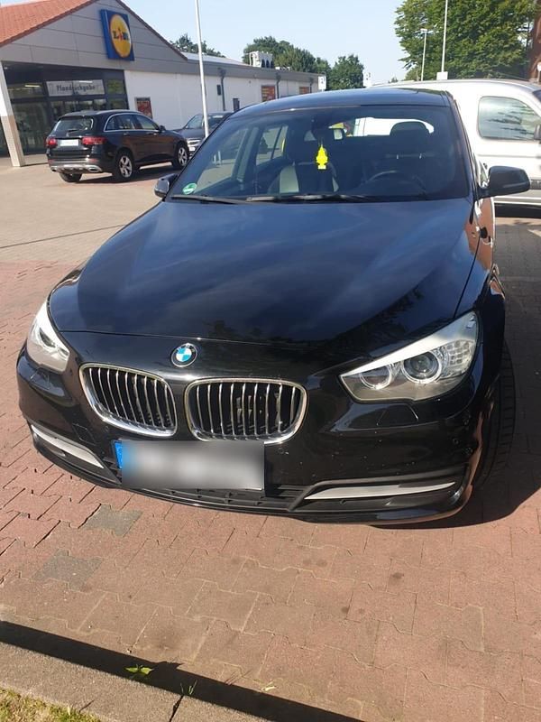Schwarz Gebraucht 2013 BMW 520 Gran Turismo SUV | 23.500 € (Etwas zu teuer) - Bild 1/2