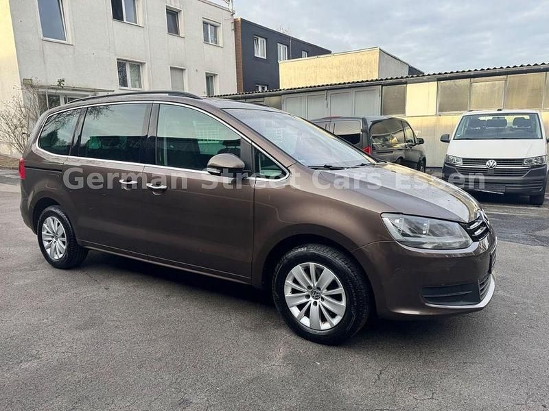 Gebraucht VW Sharan 140 PS (102 kW) 2011 Braun Van / Kleinbus