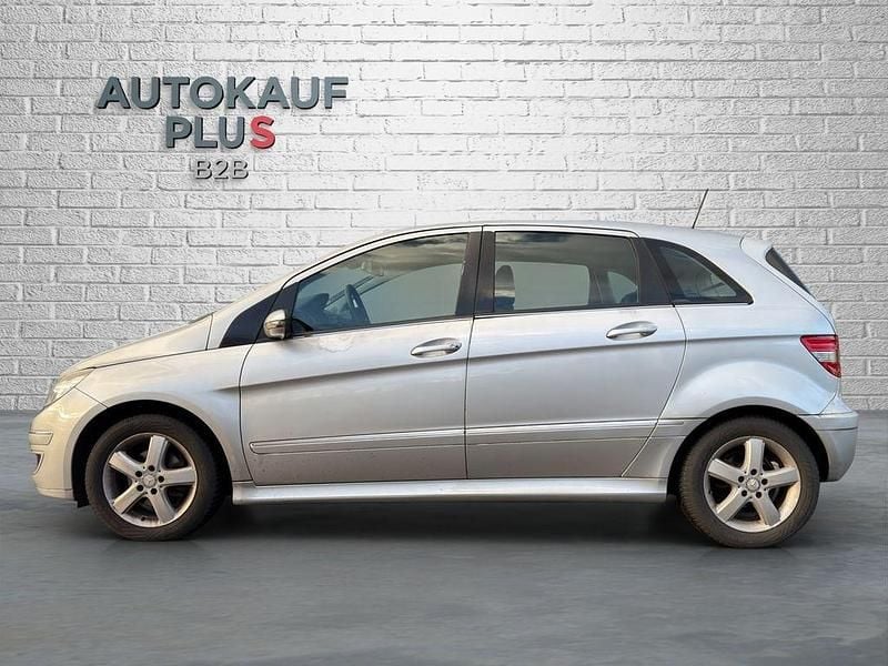 Usata Mercedes B150 95 CV (69 kW) 2008 Argento Monovolume