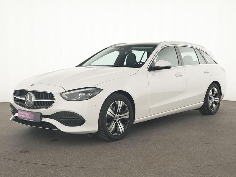 Polarweiss Gebraucht 2022 Mercedes C220 Avantgarde Limousine | 32.695 € (Guter Preis) - Bild 1/4
