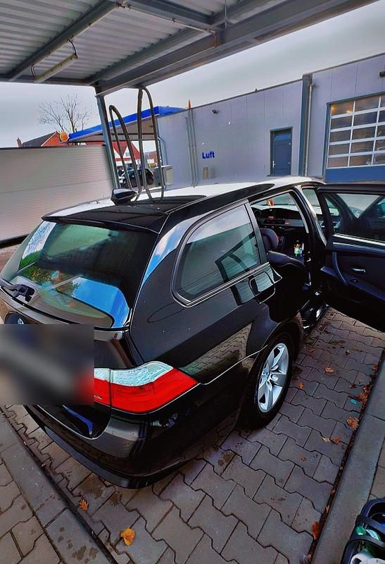 Usata BMW 520 170 CV (125 kW) 2008 Nero Station wagon