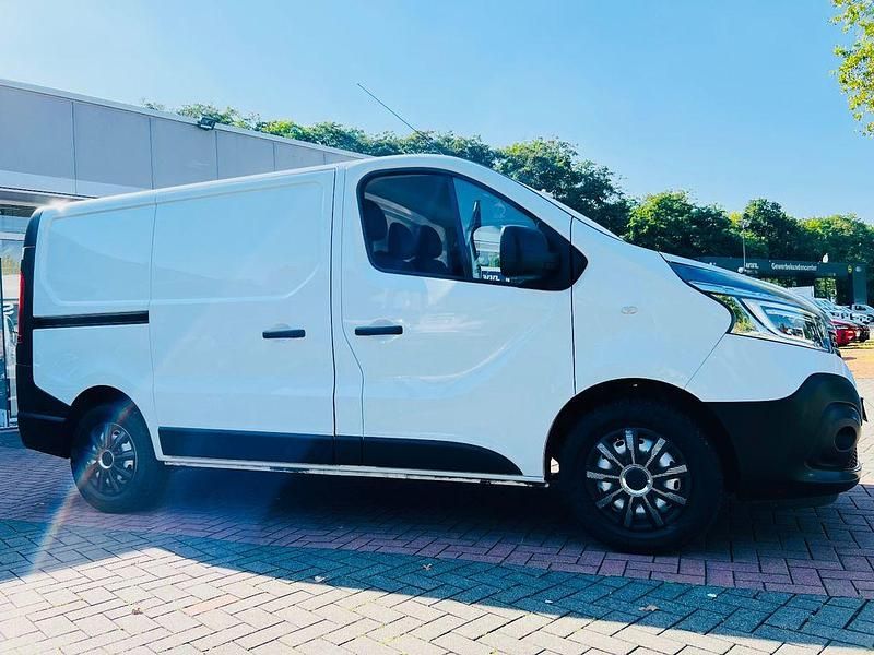 Gebraucht Renault Trafic 95 PS (69 kW) 2020 Weiß Van / Kleinbus