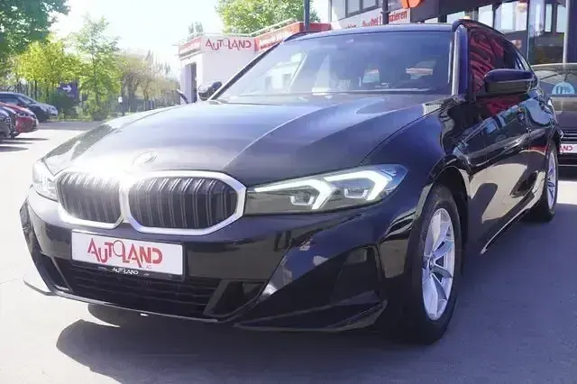 Używany BMW 320 Advantage 184 KM (135 kW) 2022 Czarny Kombi