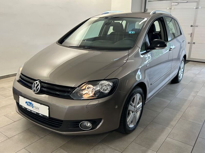 Braun Gebraucht 2012 VW Golf VII Match Limousine | 5.980 € (Guter Preis) - Bild 1/4