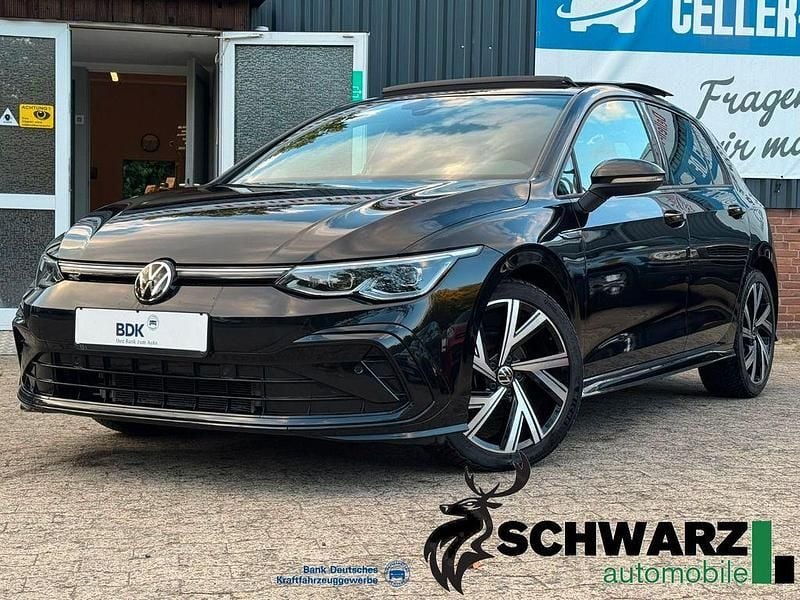 Schwarz Gebraucht 2023 VW Golf VIII R-line Limousine | 27.970 € (Fairer Preis) - Bild 1/4