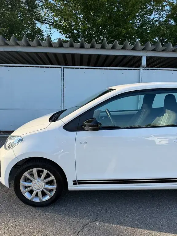 Gebraucht VW up! CLUB 60 PS (44 kW) 2017 Weiß Kleinwagen
