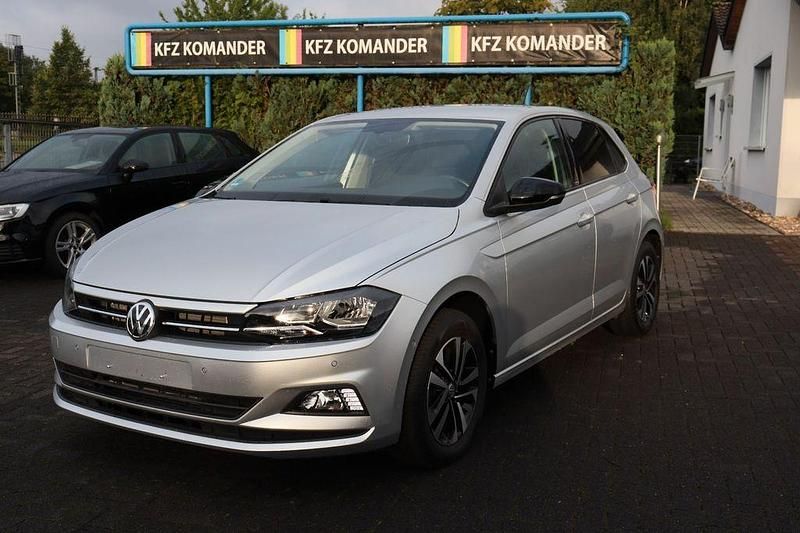 Silber Gebraucht 2020 VW Polo IQ Drive Limousine | 12.990 € (Superpreis) - Bild 1/4