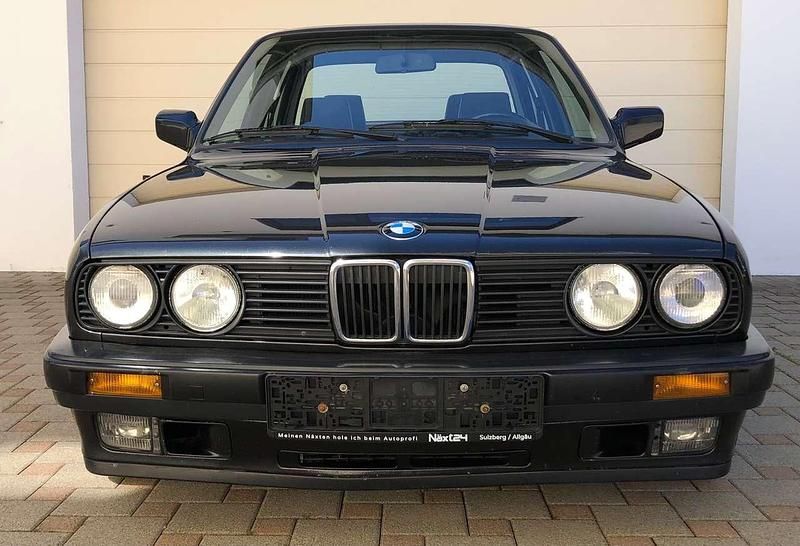 Gebraucht BMW 320 192 PS (141 kW) 1989 Schwarz metallic Limousine