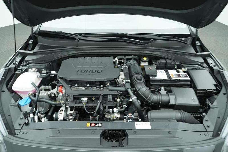 Gebraucht Kia Ceed 140 PS (102 kW) 2025 Zilinaschwarz metall Kleinwagen