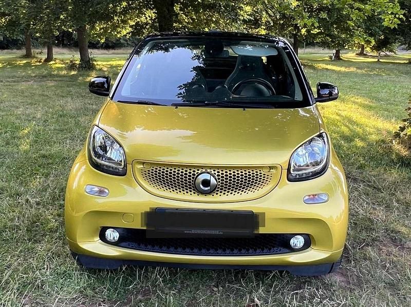 Gelb Gebraucht 2019 Smart ForTwo Cabrio Prime Cabrio | 16.999 € (Guter Preis) - Bild 1/4