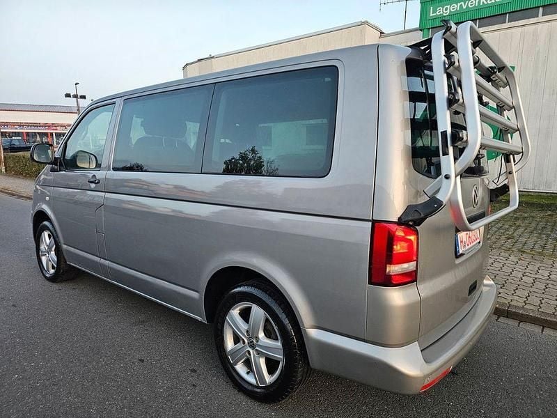 Gebraucht VW Multivan 140 PS (102 kW) 2015 Beige Van