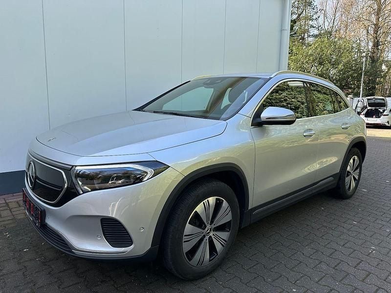 Gebraucht Mercedes EQA300 167 kW (228 PS) 2023 Silber SUV