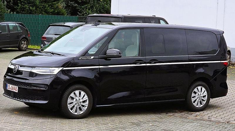 Deep black Gebraucht 2025 VW T7 Highline Van | 51.990 € (Superpreis) - Bild 1/4