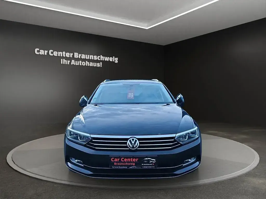 Gebraucht VW Passat Highline 150 PS (110 kW) 2019 Schwarz Kombi