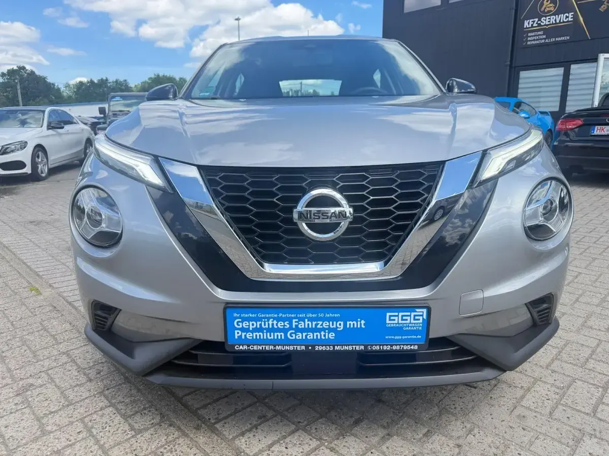 Gebraucht Nissan Juke Acenta 114 PS (83 kW) 2022 Silber SUV