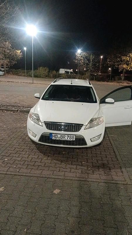 Weiß Gebraucht 2010 Ford Mondeo Kombi | 3.800 € (Fairer Preis) - Bild 1/3