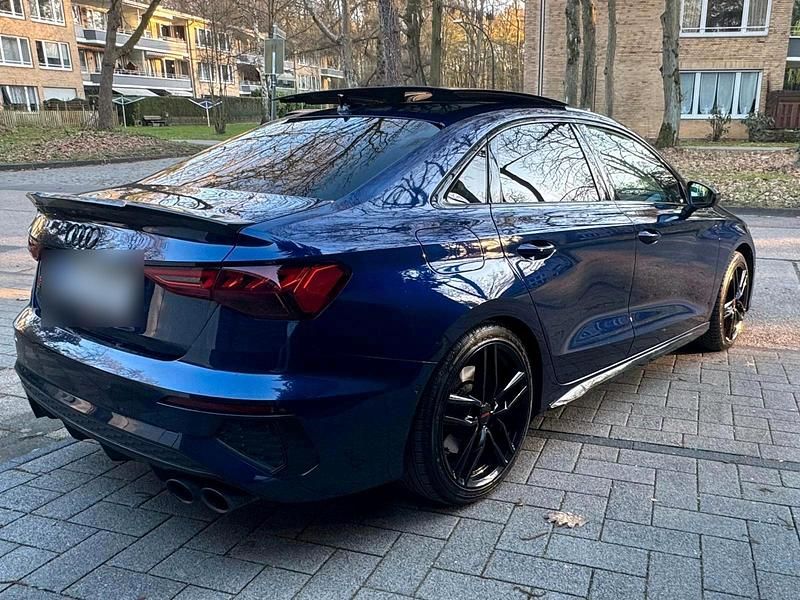 Gebraucht Audi S3 Ambiente 310 PS (228 kW) 2023 Blau Limousine