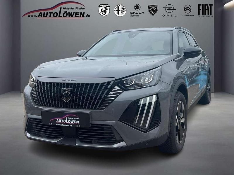 Met. selenium grau (grau) Gebraucht 2024 Peugeot 2008 Allure SUV | 16.800 € (Superpreis) - Bild 1/4