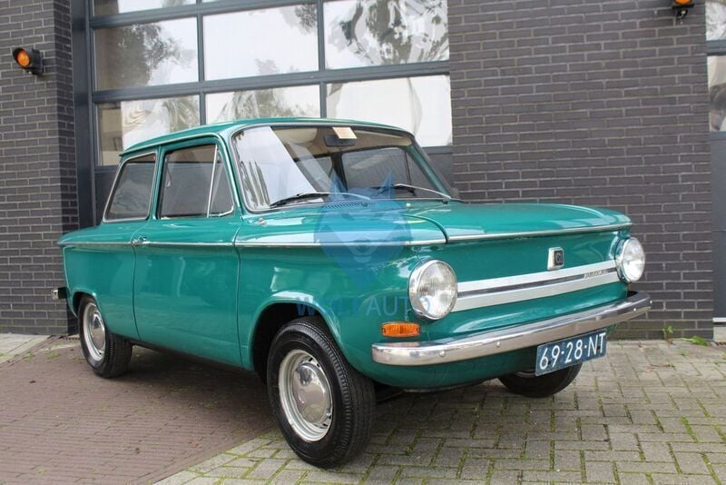 Grün Gebraucht 1970 NSU Prinz Limousine | 6.250 € - Bild 1/4