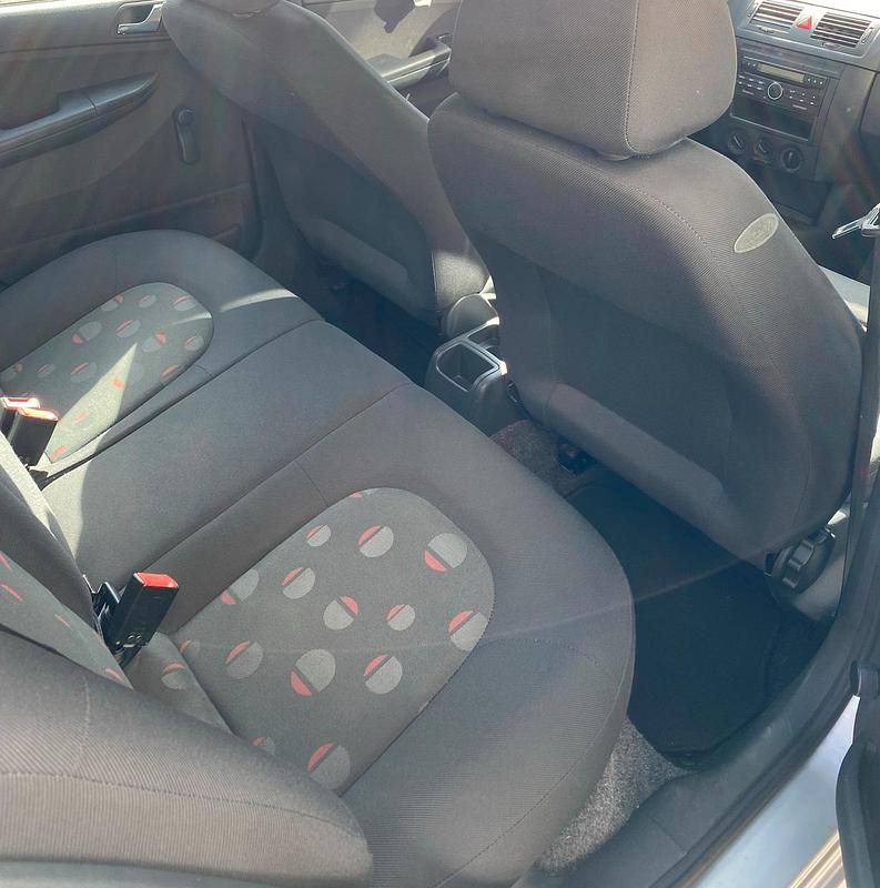 Gebraucht Skoda Fabia 75 PS (55 kW) 2005 Silber Limousine