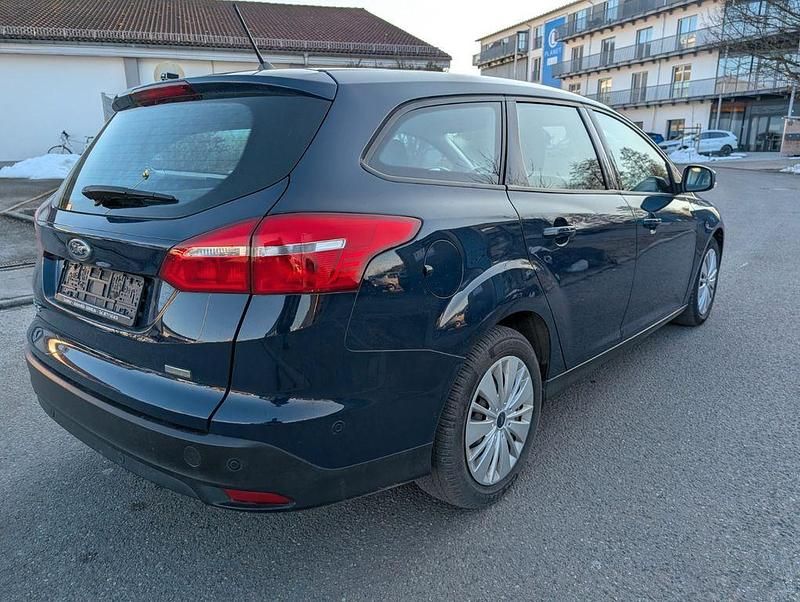 Gebraucht Ford Focus Business Edition 125 PS (91 kW) 2018 Blau Kombi