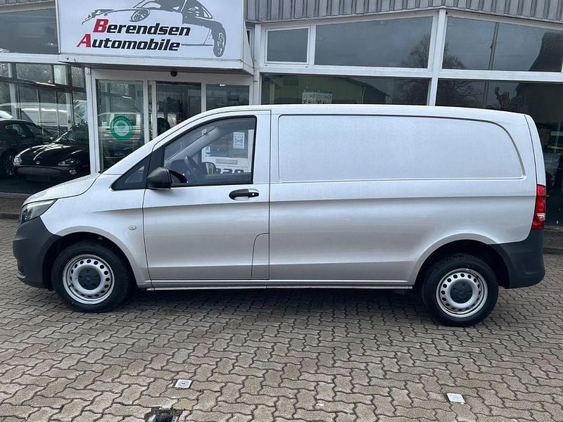 Gebraucht Mercedes Vito 102 PS (75 kW) 2021 Brillantsilber Van