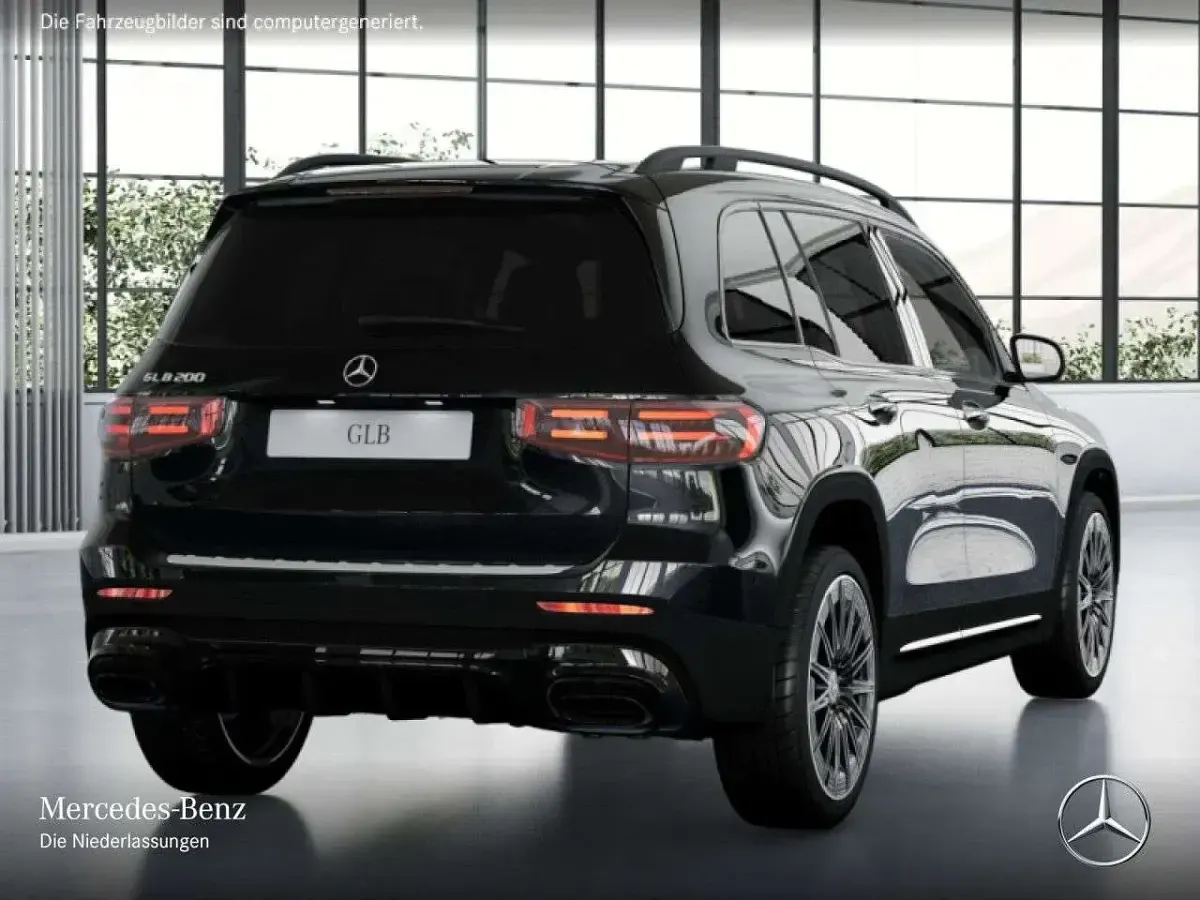 Gebraucht Mercedes GLB200 AMG 163 PS (119 kW) 2026 Kosmosschwarz SUV