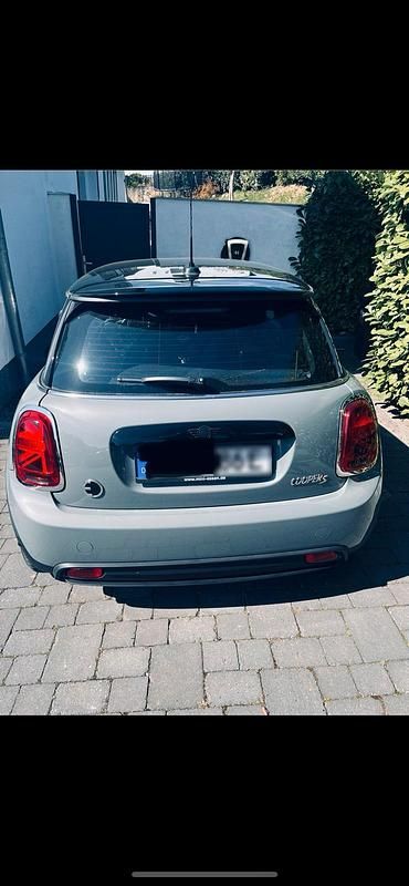 Gebraucht Mini Cooper SE 134 kW (183 PS) 2021 Grau Kleinwagen