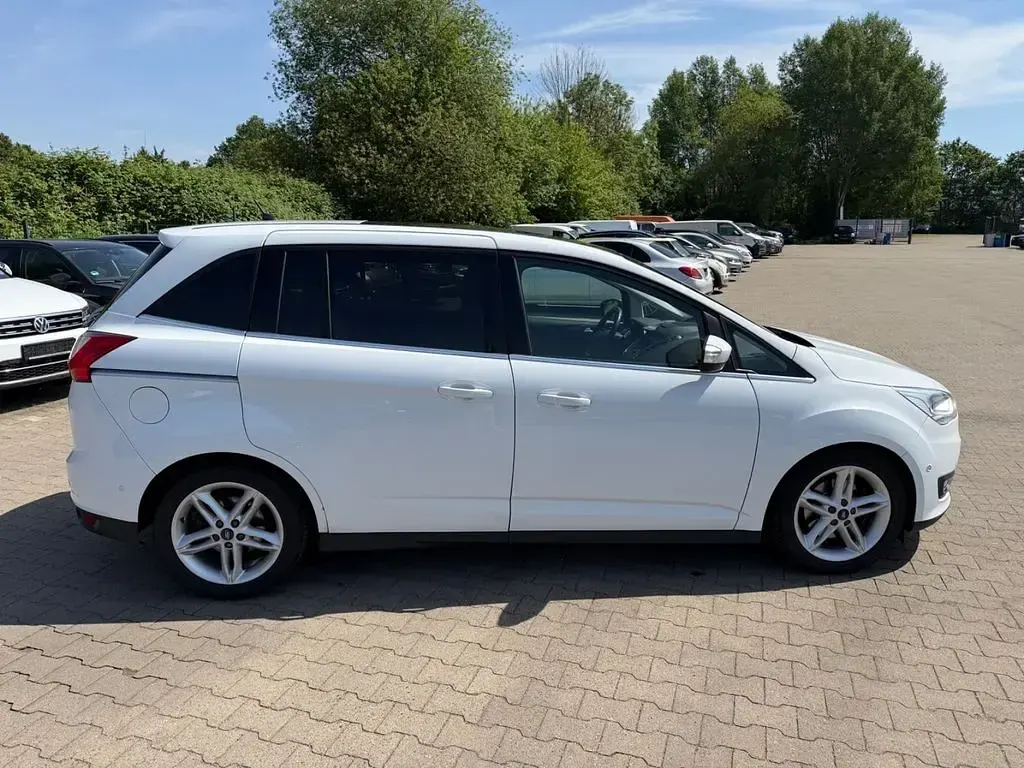 Używany Ford Grand C-Max Titanium 150 KM (110 kW) 2015 Biały Minivan