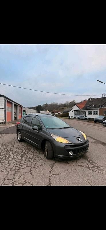 Gebraucht Peugeot 207 95 PS (69 kW) 2009 Grau Kombi
