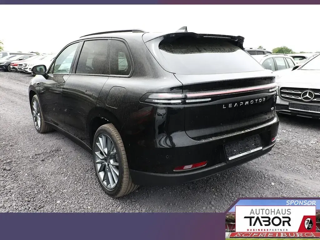 Uusi Leapmotor C10 215 HP (158 kW) 2025 Musta Katumaasturi