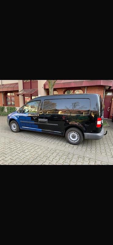 Gebraucht VW Caddy Maxi 102 PS (75 kW) 2010 Schwarz Van / Kleinbus
