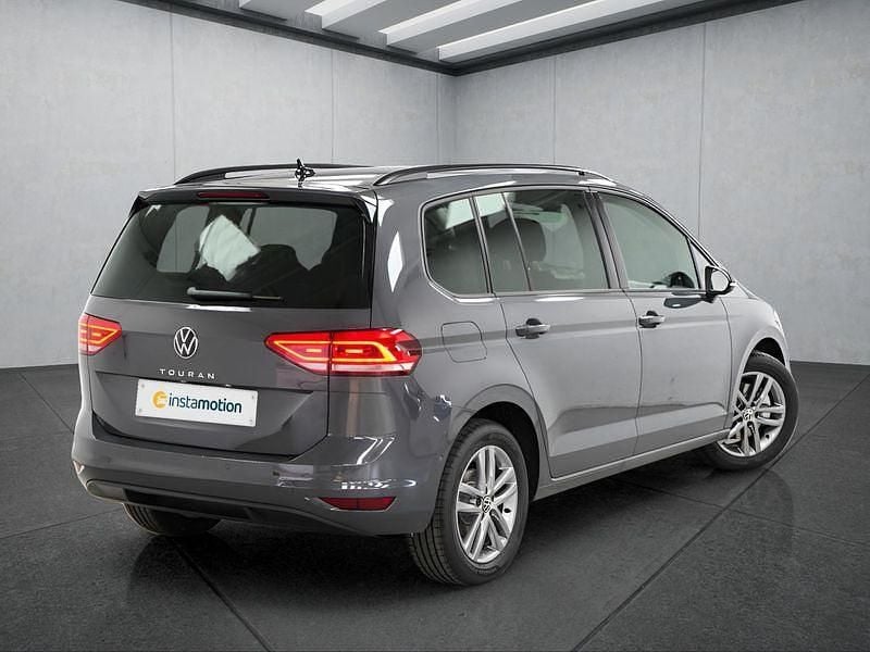 Neu VW Touran 150 PS (110 kW) 2025 Silber Van / Kleinbus