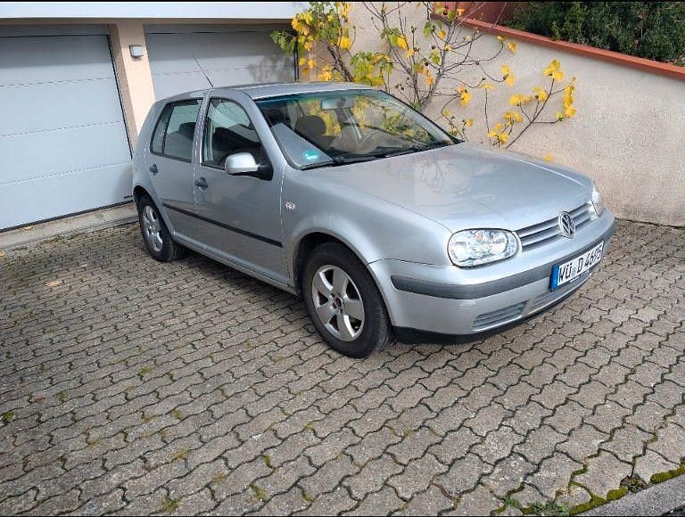 Silber Gebraucht 2002 VW Golf IV Limousine | 1.500 € (Guter Preis) - Bild 1/4