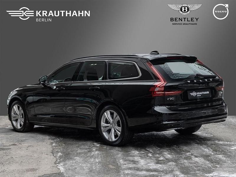 Gebraucht Volvo V90 Core 197 PS (144 kW) 2022 Black stone Kombi