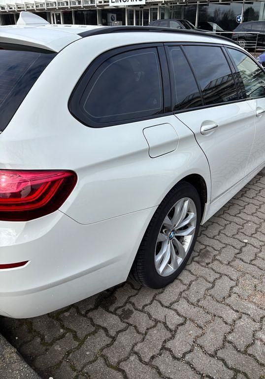 Gebraucht BMW 520 Luxury Line 190 PS (139 kW) 2016 Weiß Kombi