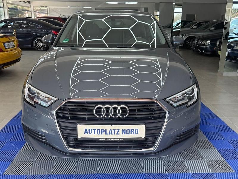 Gebraucht Audi A3 Basis 150 PS (110 kW) 2020 Grau Limousine