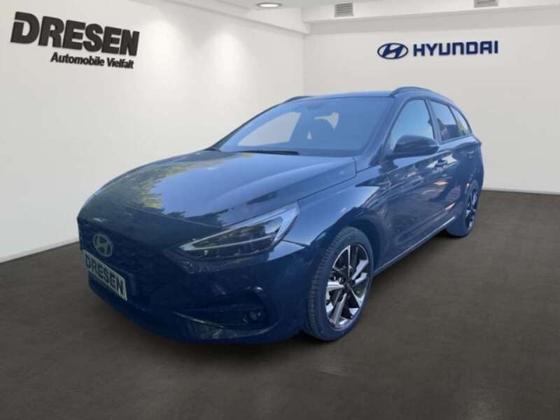 Blau Gebraucht 2024 Hyundai i30 Advantage Kombi | 26.590 € (Fairer Preis) - Bild 1/4