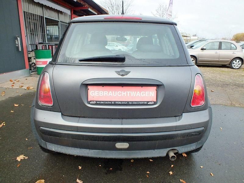 Second-hand Mini ONE 90 CP (66 kW) 2003 Hatchback